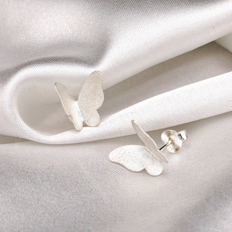 Boucles d'oreilles mini papillons - Boucles d'oreilles en argent sterling minimaliste 925 - EAR925-73