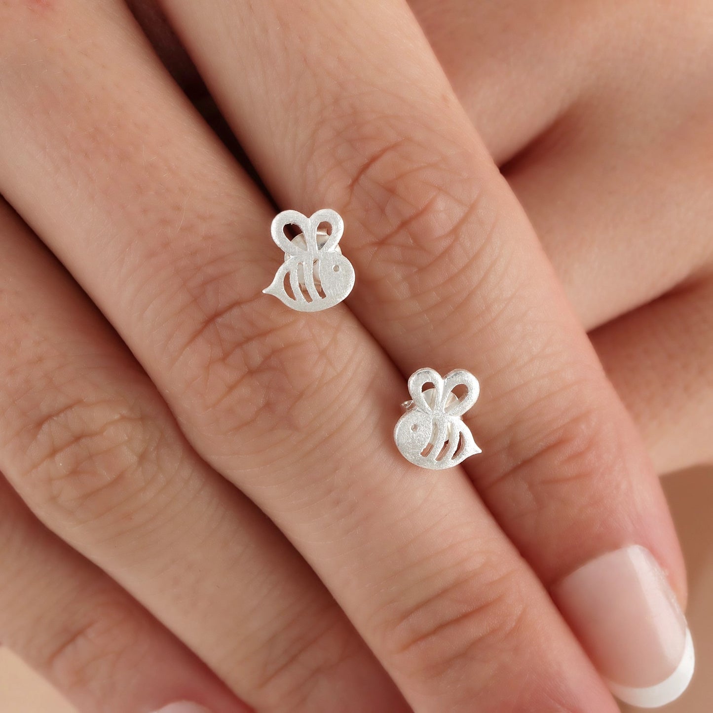 Boucles d'oreilles mini-goujons d'abeille - Boucles d'oreilles en argent sterling 925 - Stamina Créativité symbole bijoux - EAR925-90