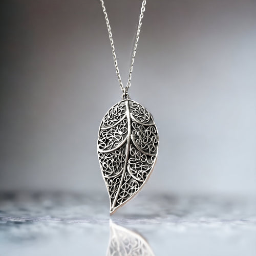 "Feuille antique" Silver Chain - VIK-74