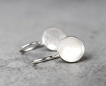 Perle Boucles d'oreilles Dainty Silver Luxury Bijoux minimalistes en blanc - EPEAR925-57