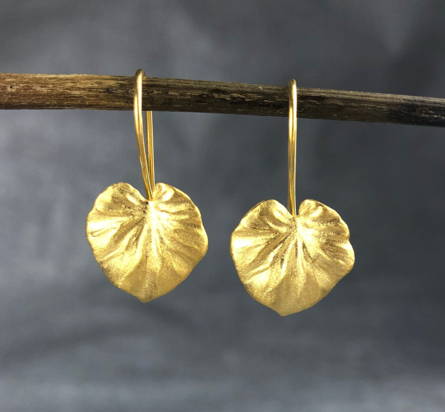 Boucles d'oreilles tropicales Boucles d'oreilles monstera dorées en or sterling 925 - EAR925-23