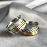 Bague de méditation florale avec ruban à trois couleurs - Bague rotative en argent sterling 925 - RG925-25