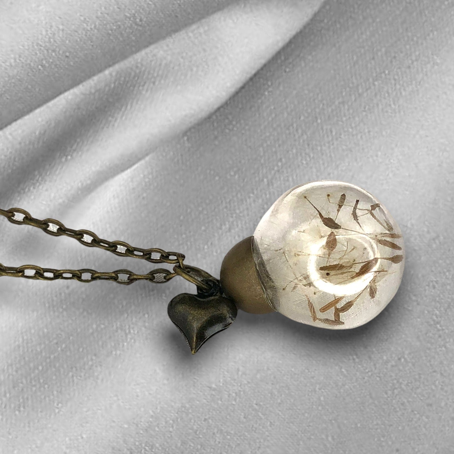 Pusflumen Graines Collier pendentif Heart - Chaîne minimaliste en fleurs séchées en bronze - Vik-15