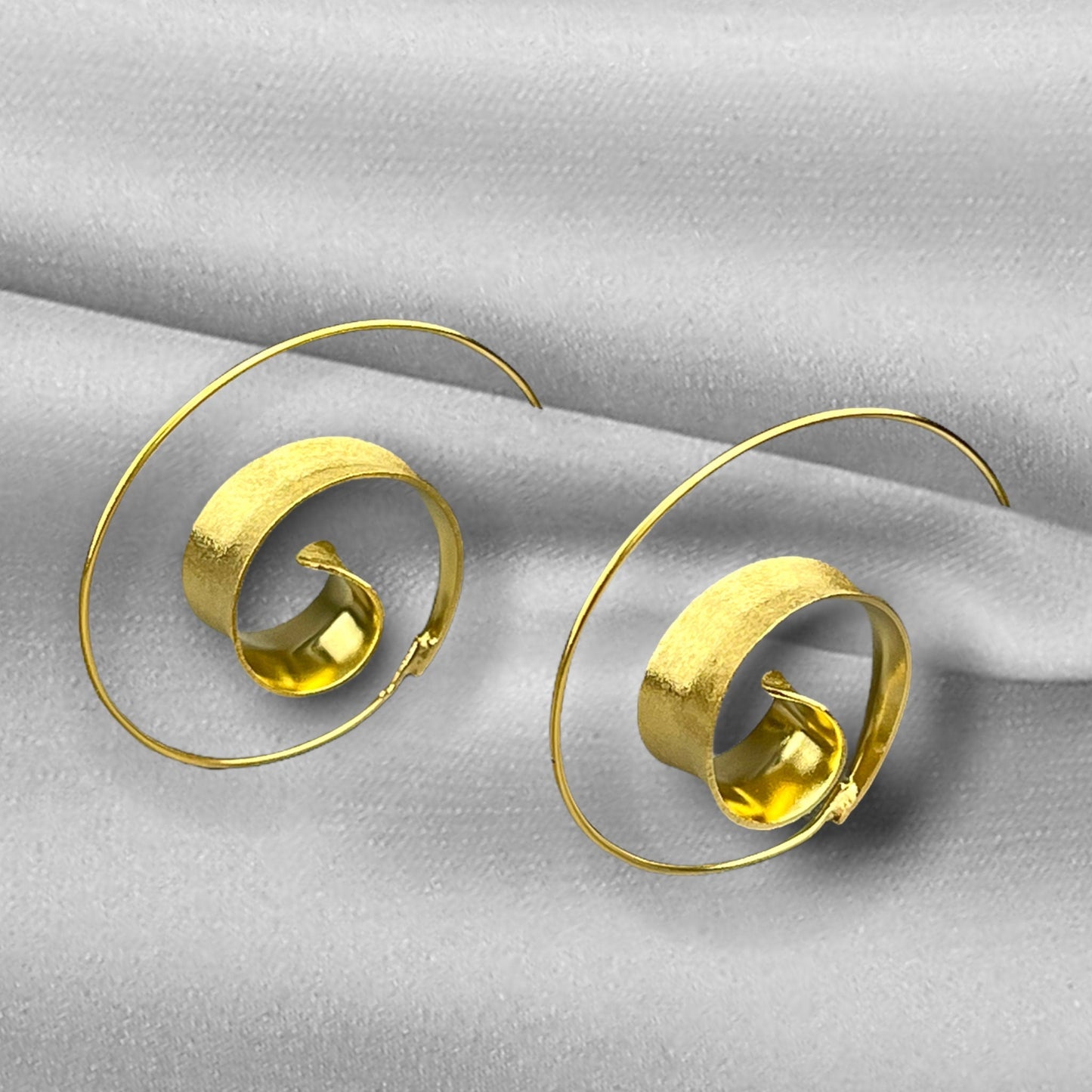 Boucles d'oreilles en spirale dorées - 925 sterling or plaqué or créole luxueux boucles d'oreilles élégantes EPA925-70