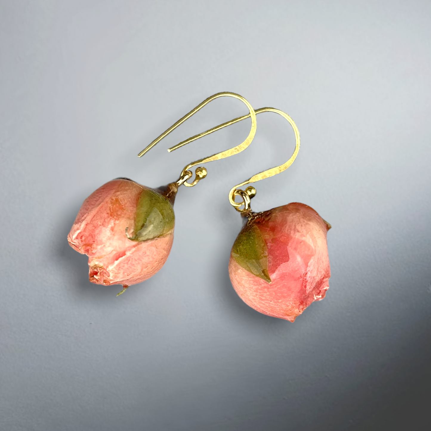 Boucles d'oreilles de véritables roses élégantes - Boucles d'oreilles dorées sterling 925 - PR079